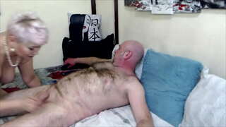 Развратная հասուն է bbc-ի ռուսական сучка AimeeParadise ջանասիրաբար отсасывает անդամ իր սիրելի ամուսնուն ...