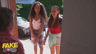 Կեղծ Հանրակացարանը Տաք Սեքս Երեքով հետ Կատարյալ Сиськами Սթեյսի Քրուզը և Роми Ինդի