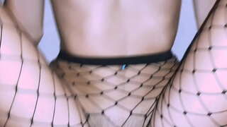 Em gái trong bóng tối