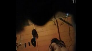 Culiando nowotworem w jej tyłek